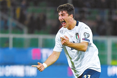 他的职业态 他的职业态