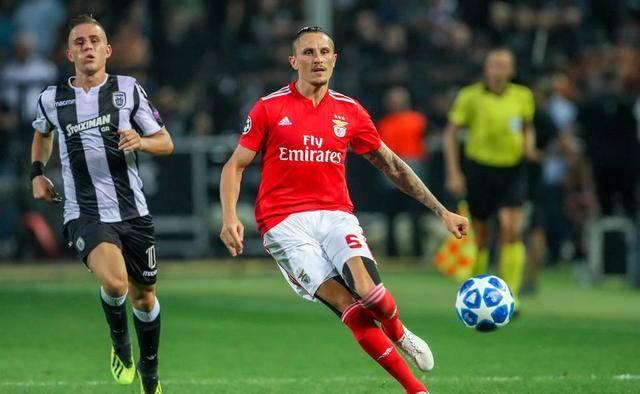 目中展现出 目中展现出