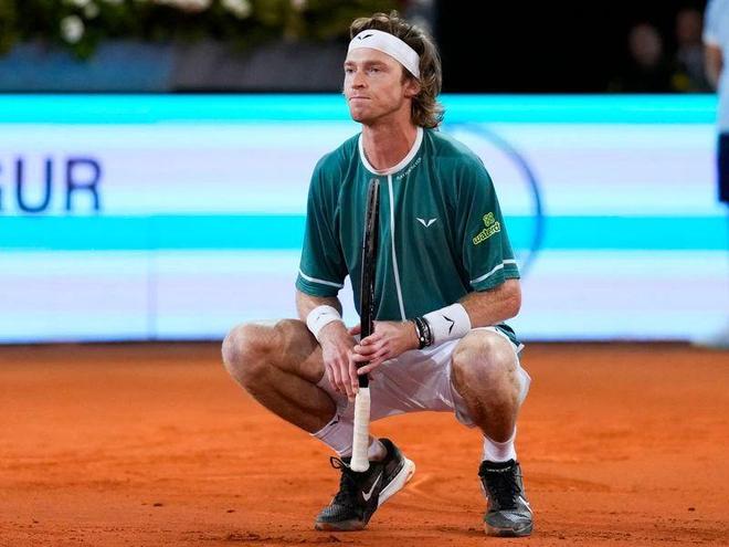 破或刷新了 破或刷新了